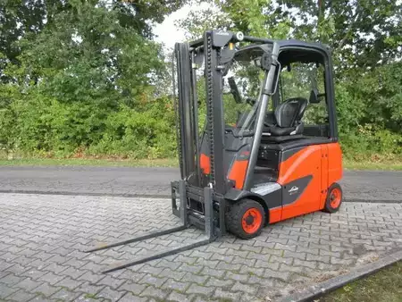 Sähkö - 4 pyör 2016  Linde E16PH-02 (1)