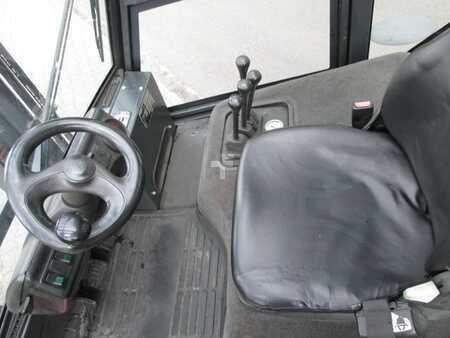 Diesel Forklifts 2001  Linde H70D-02 (6)