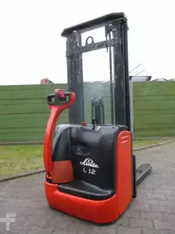 Stoccatori 2001  Linde L12 (3)