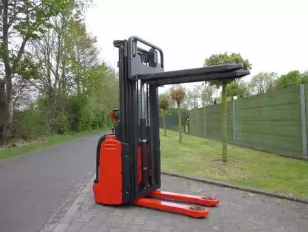 Stoccatori 2001  Linde L12 (6)