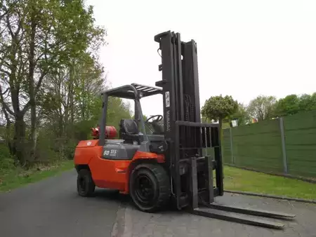 LPG heftrucks 2005  Toyota 02-7FGA50 (2)