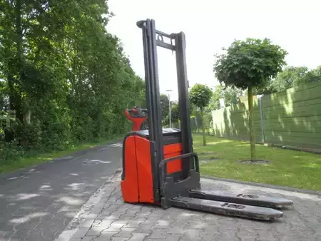 Hochhubwagen 2007  Linde L14 (1)