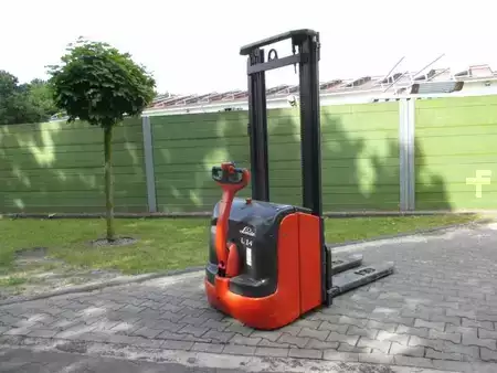 Hochhubwagen 2007  Linde L14 (3)