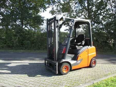 Carretilla elevadora GLP 2015 Linde H16T-01 (2)
