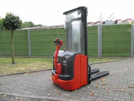 Ruční vysokozdvižný vozík 2005  Linde L16 (3)