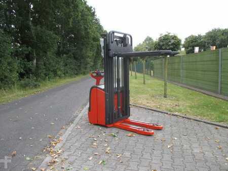 Ruční vysokozdvižný vozík 2005  Linde L16 (7)