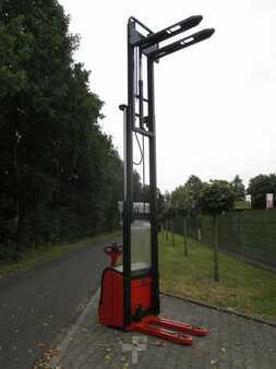 Ruční vysokozdvižný vozík 2005  Linde L16 (8)