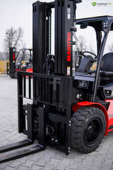 Gas gaffeltruck 2023  Manitou MI 35 G (13)