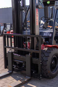 Dízel targoncák 2023  Manitou MI 45 (12)