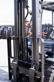 LPG Forklifts 2023  Toyota 8FGF35 (7) 