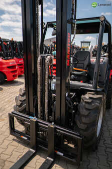 Terrenggående gaffeltruck 2024  Manitou MC25-4 (5)