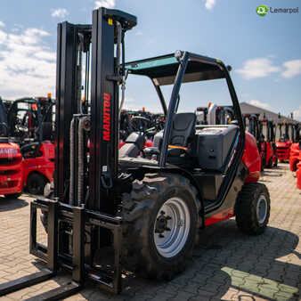 Terrenggående gaffeltruck 2024  Manitou MC30-4 (1)