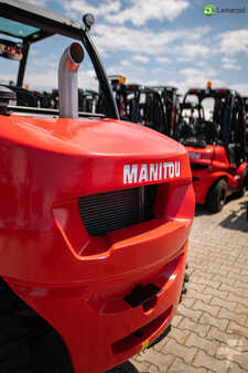 Terepjáró targonca 2024  Manitou MC30-4 (13)