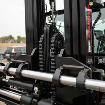 Diesel heftrucks 2024  Manitou Mi100D (8)