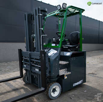 Four-way trucks 2024  Combilift CBE 3000 (2)