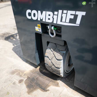Four-way trucks 2024  Combilift CBE 3000 (23)