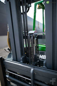 Four-way trucks 2024  Combilift CBE 3000 (4)