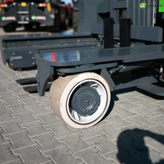 Vierweg zijlader 2024  Combilift C4000ET (8)