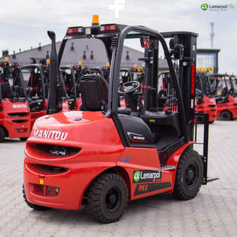 Diesel heftrucks 2022  Manitou MI 30D (15)