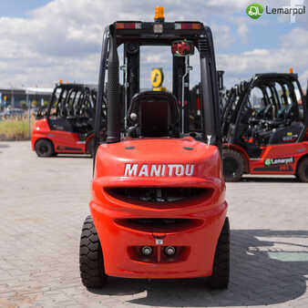 Diesel heftrucks 2022  Manitou MI 30D (9)