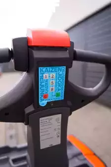 Elektromos emelőkocsik 2024  Toyota LPE200 (4)