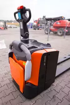 Elektromos emelőkocsik 2024  Toyota LPE200 (5)