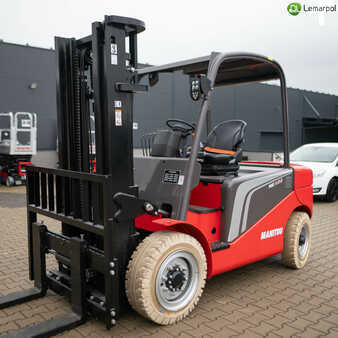 Chariots électriques à 4 roues 2025  Manitou ME 450 (1)