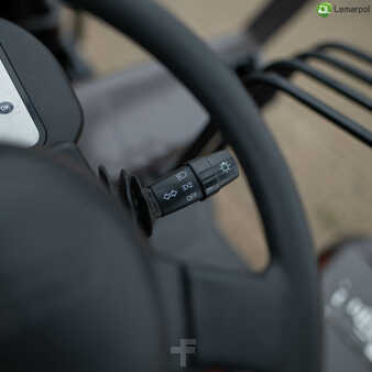 Chariots électriques à 4 roues 2025  Manitou ME 450 (16)