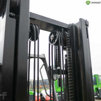 Chariots électriques à 4 roues 2025  Manitou ME 450 (5)