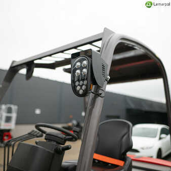 Chariots électriques à 4 roues 2025  Manitou ME 450 (7)