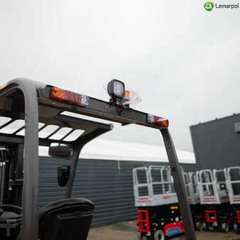 Chariots électriques à 4 roues 2025  Manitou ME 450 (8)