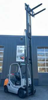 Propane Forklifts 2012  Still RX70-30 T (1)