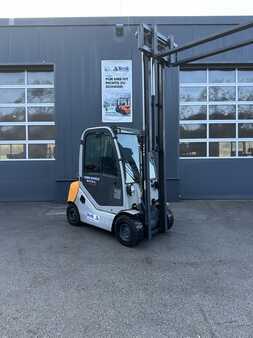 Diesel Forklifts 2012  Still RX70-22 Frontstapler (Diesel STAPLER) + Duplexmast + 4800 Betr.Std Gabelstapler (4)