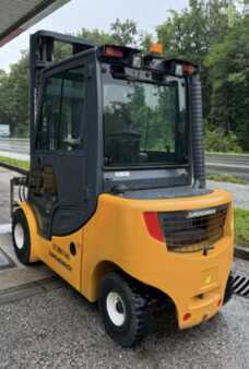 Diesel heftrucks 2015 Jungheinrich DFG 430S (2)