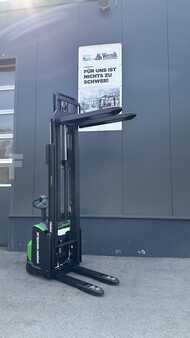 Ruční vysokozdvižný vozík 2025  Cesab S212L (4)