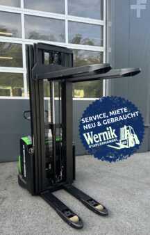 Ruční vysokozdvižný vozík 2025  Cesab S212L (1)