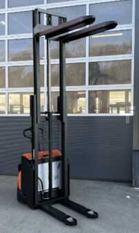 Ruční vysokozdvižný vozík 2019  BT SWE 100 (4)