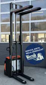 Ruční vysokozdvižný vozík 2019  BT SWE 100 (1)