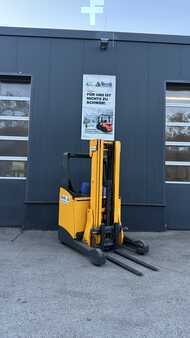 Reachtrucks 2011 Jungheinrich ETV 216 (1)