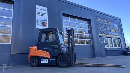 Dieselstapler 2022  Doosan D30NXS (9)