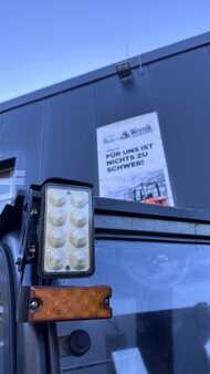 Dieselstapler 2023  Doosan D30NXS (2)