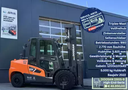 Empilhador diesel 2022  Doosan D50S-9 (1)