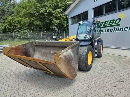 Telescopic forklift rigid 2021 JCB 542-70 Agri Super (1)