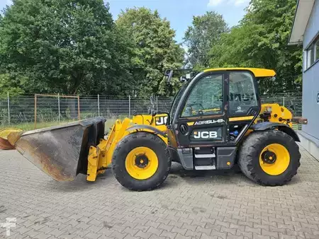 Sollevatori telescopici rigidi 2021  JCB 542-70 Agri Super (2)