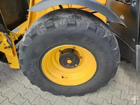 Sollevatori telescopici rigidi 2021  JCB 542-70 Agri Super (20)