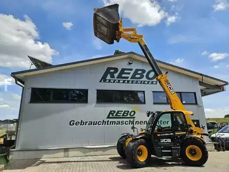 Sollevatori telescopici rigidi 2021  JCB 542-70 Agri Super (9)