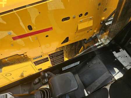 Sollevatori telescopici rigidi 2019  JCB 525-60 (11)