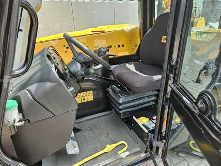 Sollevatori telescopici rigidi 2019  JCB 525-60 (9)