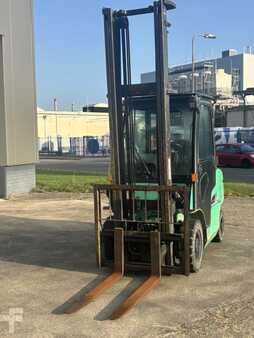 Dieselový VZV 2020  Mitsubishi FD25NT (2)