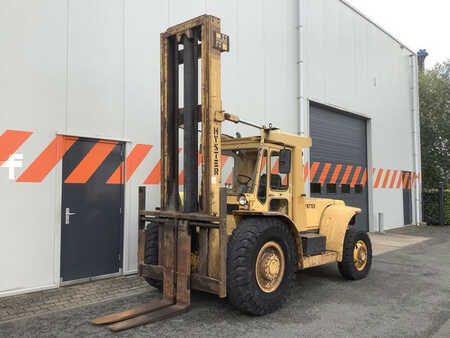 Carretilla elevadora diésel 1980  Hyster P200B (1)